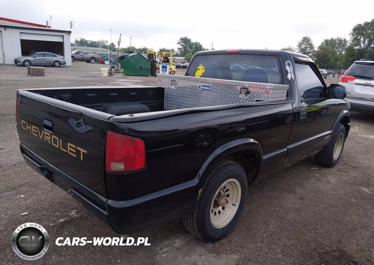 1999 Chevrolet S-10 VIN:1GCCS1442XK181692 - 4