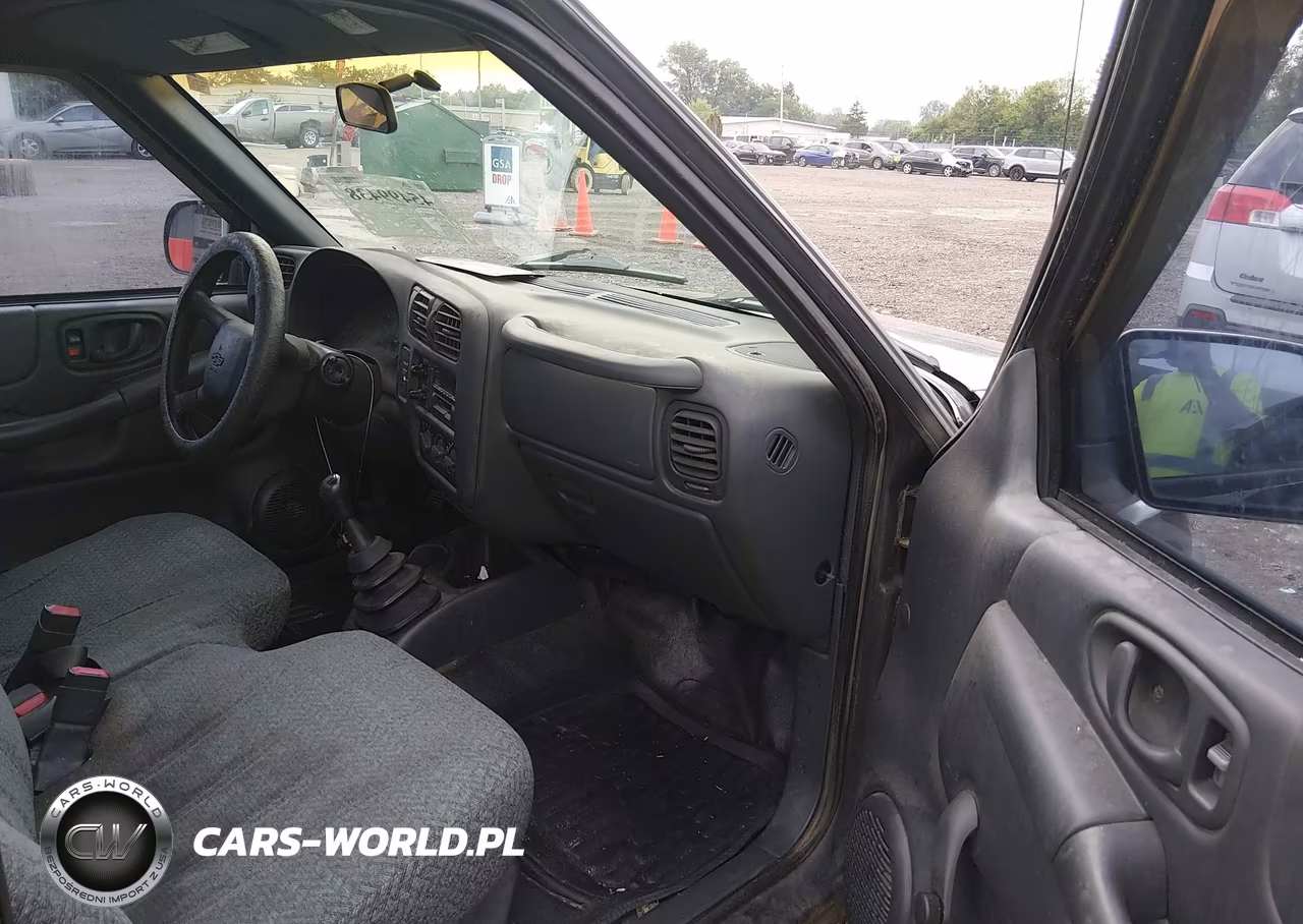 1999 Chevrolet S-10 VIN:1GCCS1442XK181692 - 5
