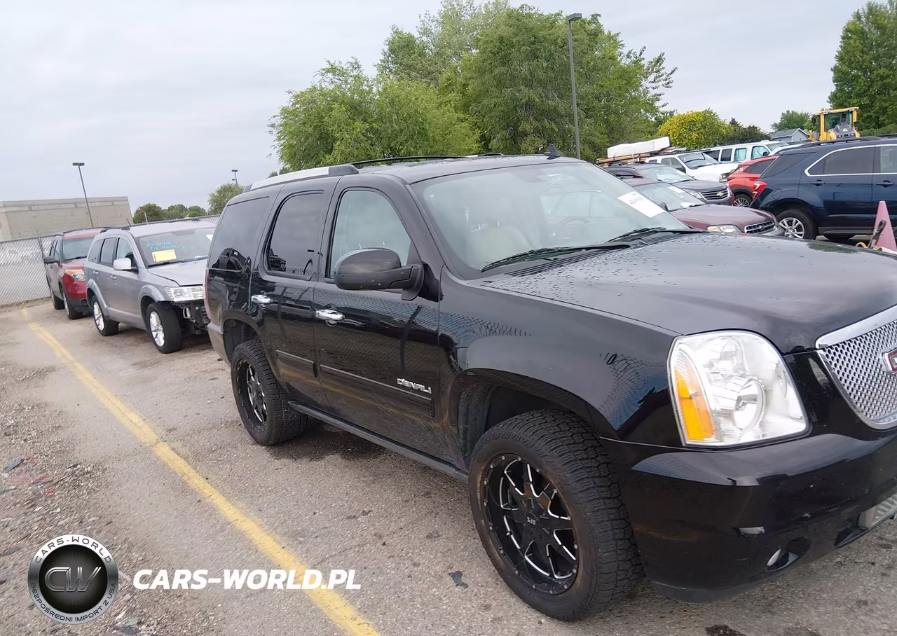 2013 GMC Yukon Denali – zdjęcie 1 z 10