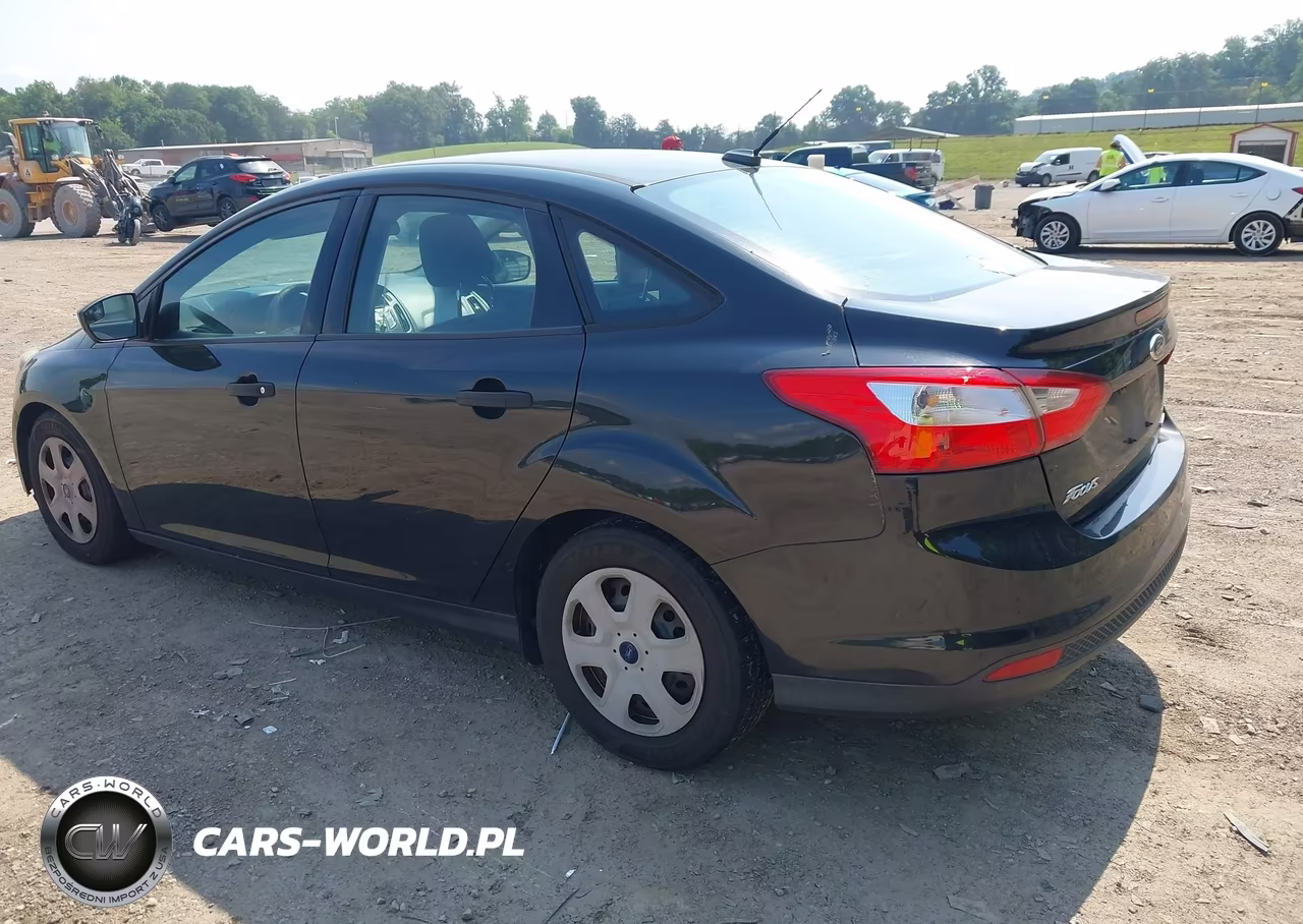 2014 Ford Focus S VIN:1FADP3E25EL451705 - 3