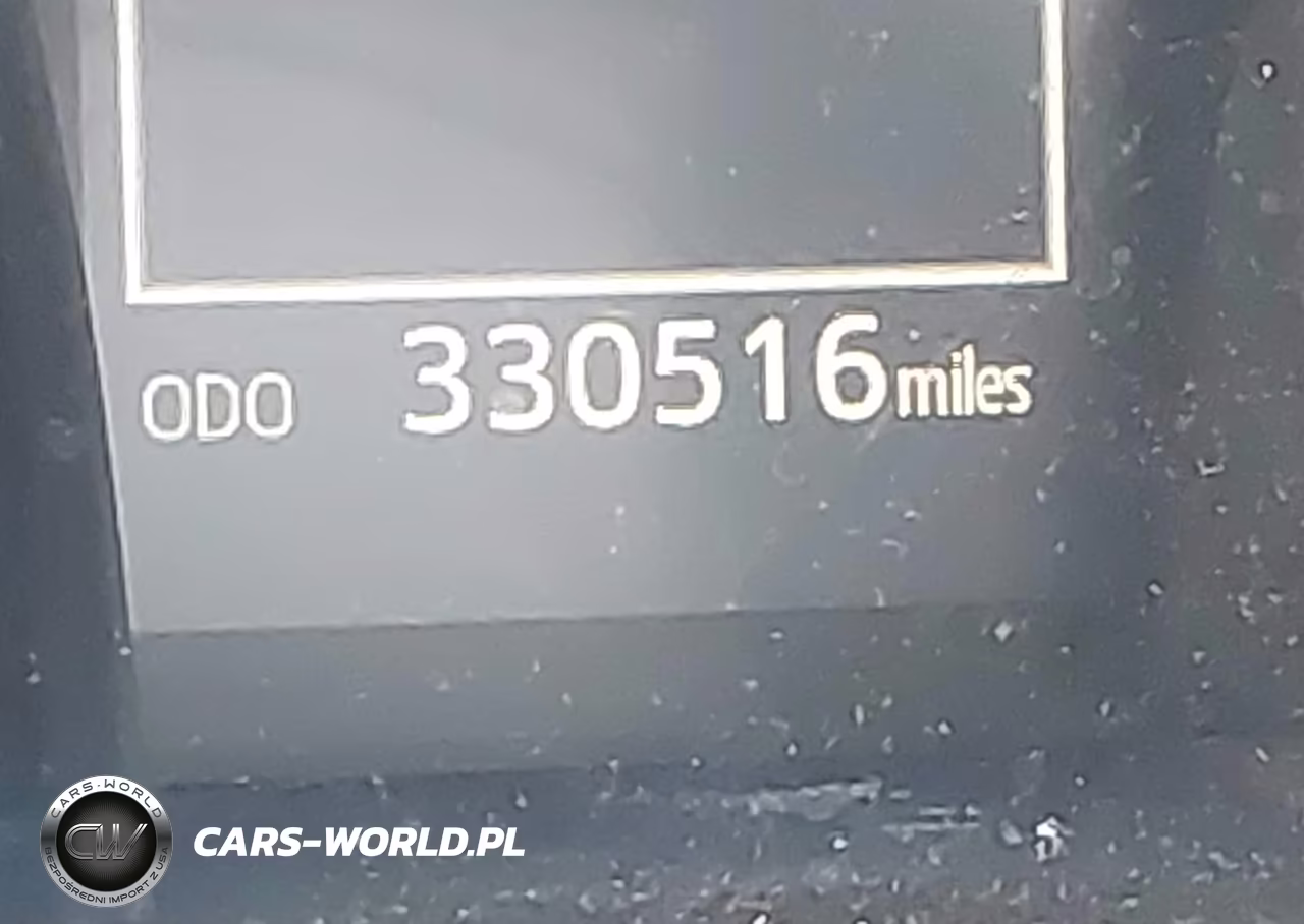 2018 Toyota Camry Le VIN:4T1B11HK8JU604712 - 15