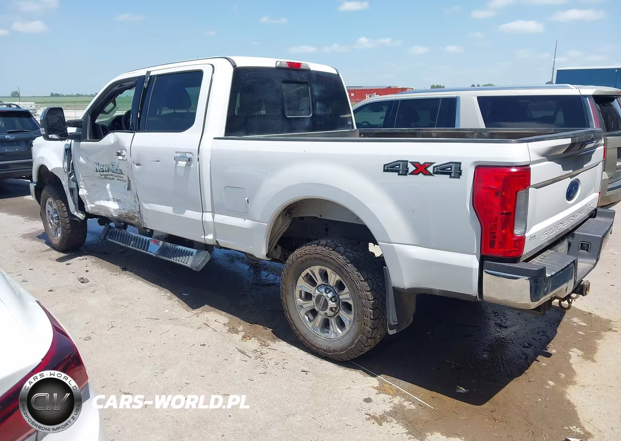 2019 Ford F-250 King Ranch-Lariat-Platinum-Xl-Xlt VIN:1FT7W2B61KEE83370 - 3