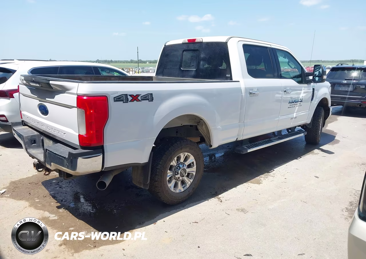 2019 Ford F-250 King Ranch-Lariat-Platinum-Xl-Xlt VIN:1FT7W2B61KEE83370 - 4