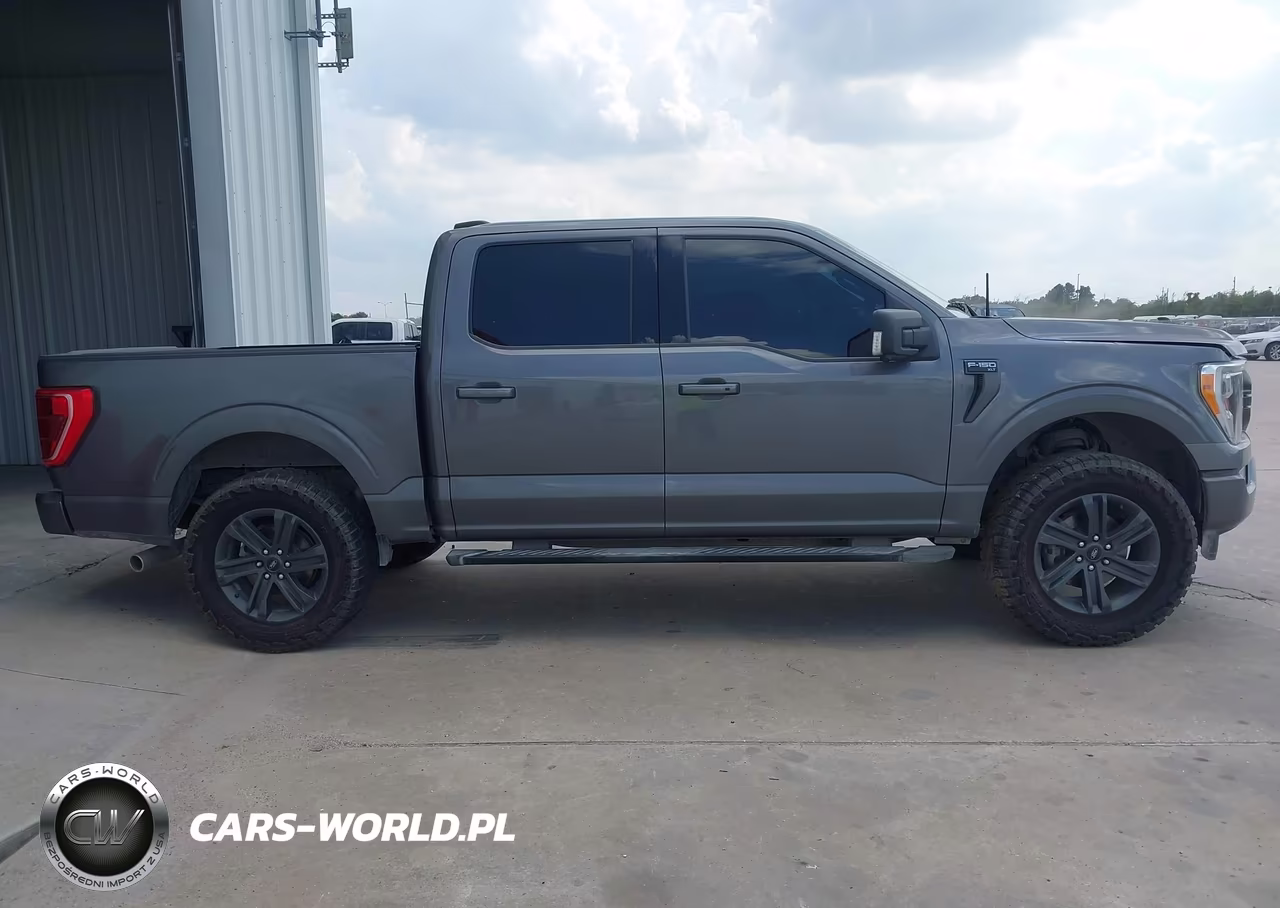 2023 Ford F-150 Xlt VIN:1FTFW1E82PKG18688 - 13