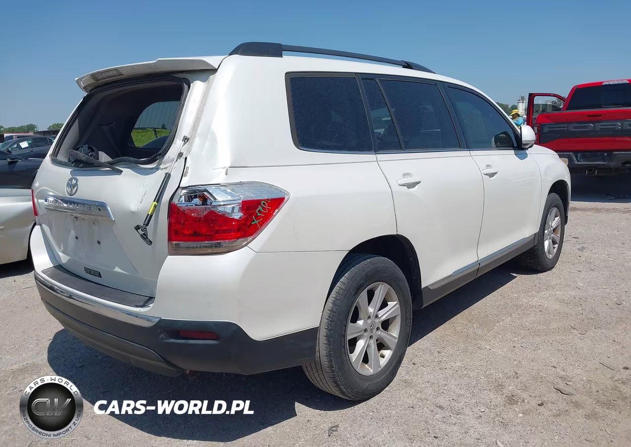 2013 Toyota Highlander Base Plus VIN:5TDZA3EH2DS041690 - 4