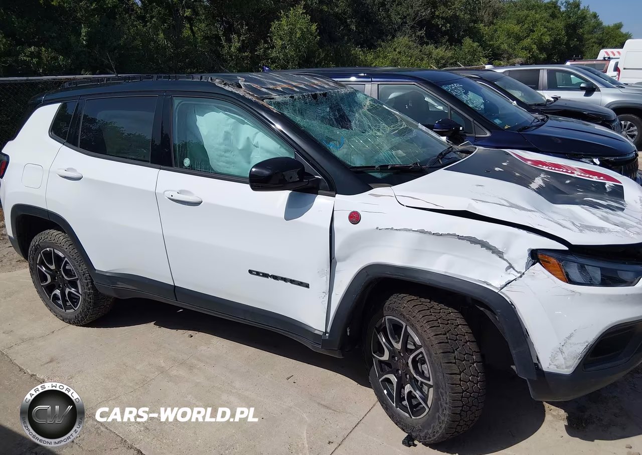 2025 Jeep Compass Trailhawk 4X4 VIN:3C4NJDDNXST551123 - 13