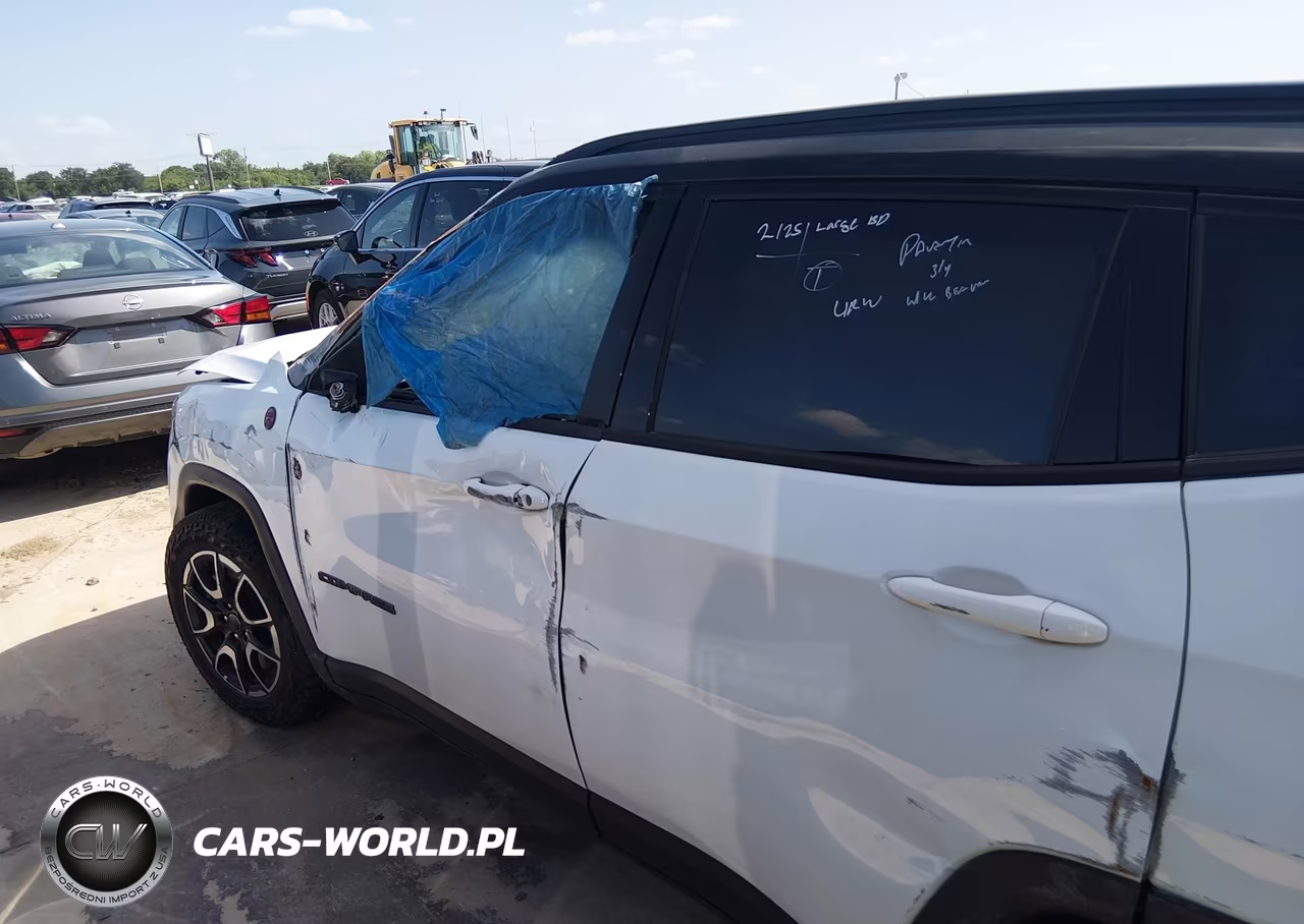 2025 Jeep Compass Trailhawk 4X4 VIN:3C4NJDDNXST551123 - 14