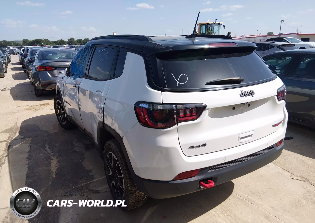 2025 Jeep Compass Trailhawk 4X4 VIN:3C4NJDDNXST551123 - 3