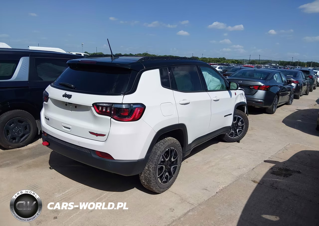 2025 Jeep Compass Trailhawk 4X4 VIN:3C4NJDDNXST551123 - 4
