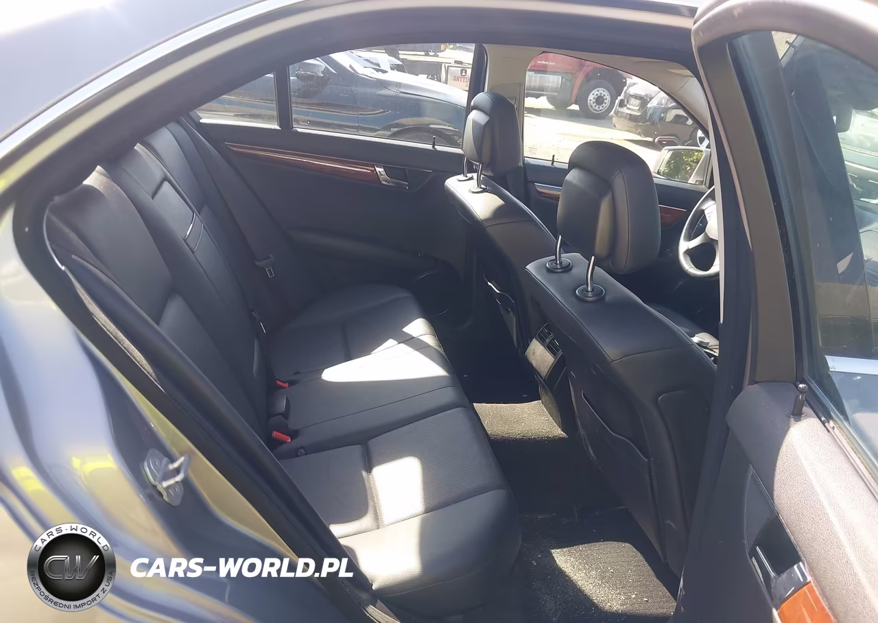 2011 Mercedes-Benz C 300 VIN:WDDGF8BB9BR159534 - 8