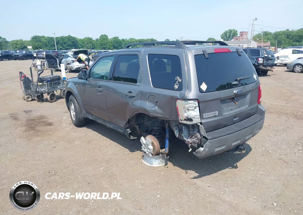2011 Ford Escape Xlt VIN:1FMCU0D74BKA79880 - 17
