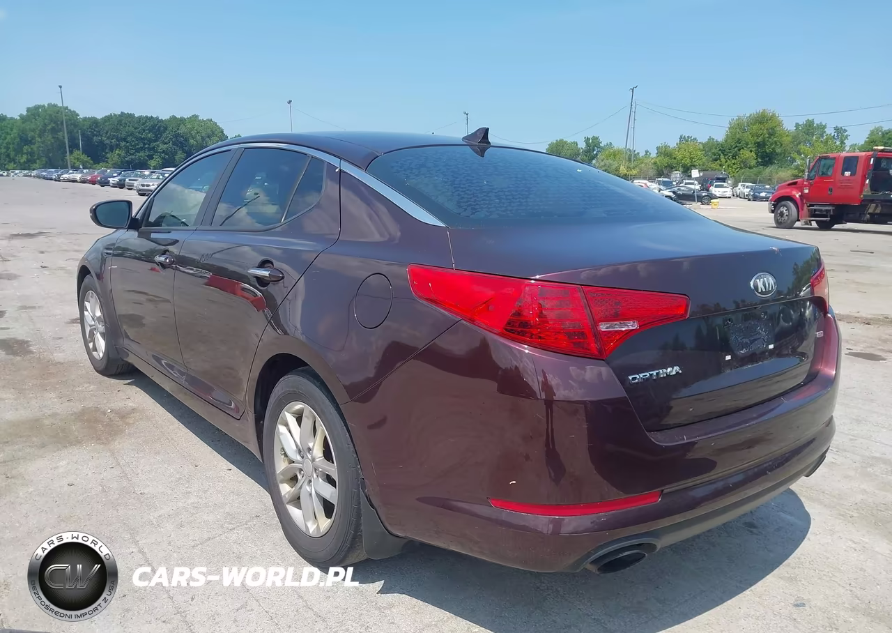 2013 Kia Optima Lx VIN:5XXGM4A79DG244031 - 3