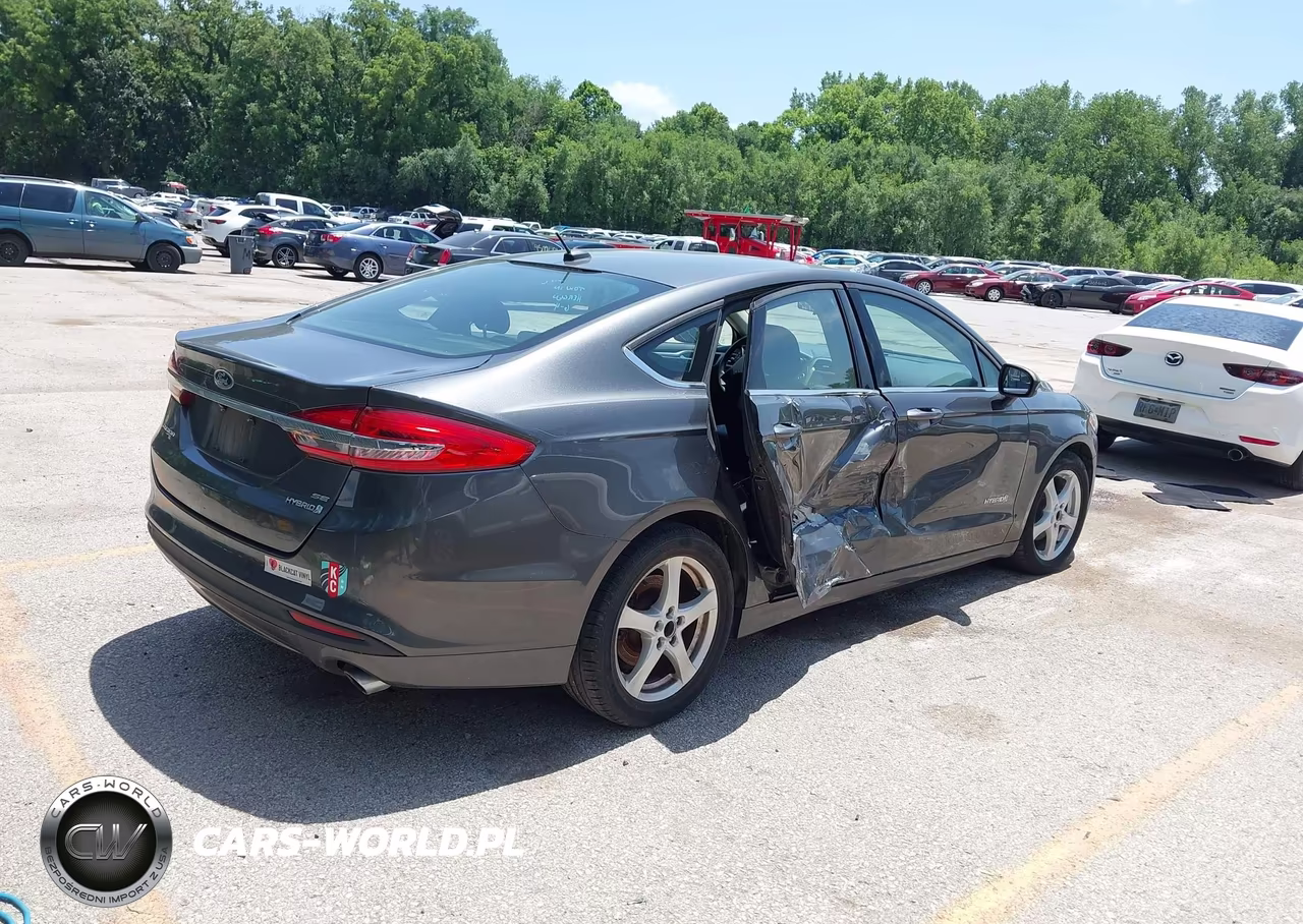 2018 Ford Fusion Hybrid Se VIN:3FA6P0LUXJR247912 - 4