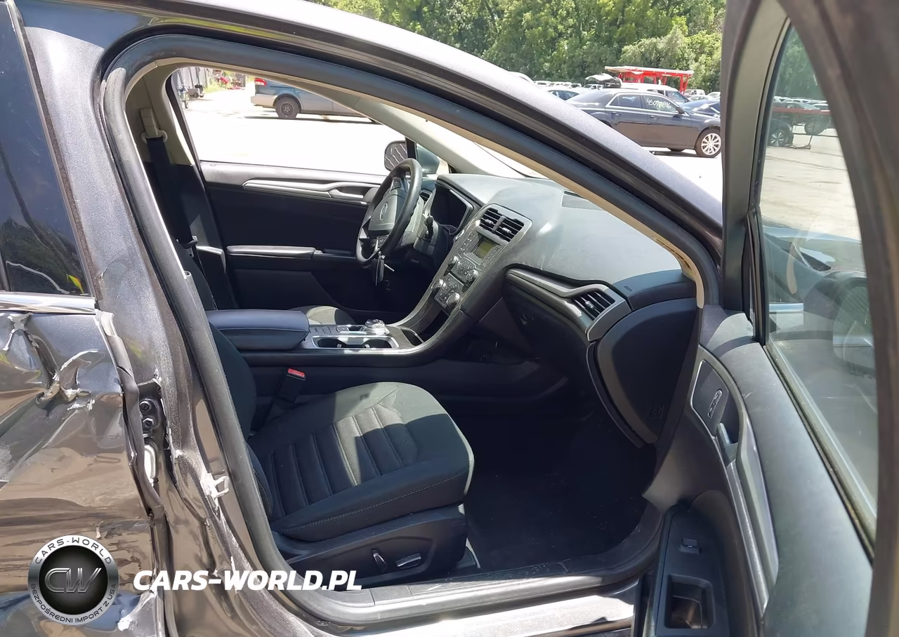 2018 Ford Fusion Hybrid Se VIN:3FA6P0LUXJR247912 - 5