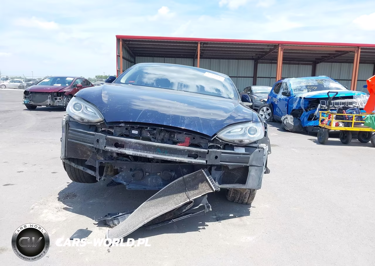2014 Tesla Model S P85 VIN:5YJSA1H10EFP49088 - 6