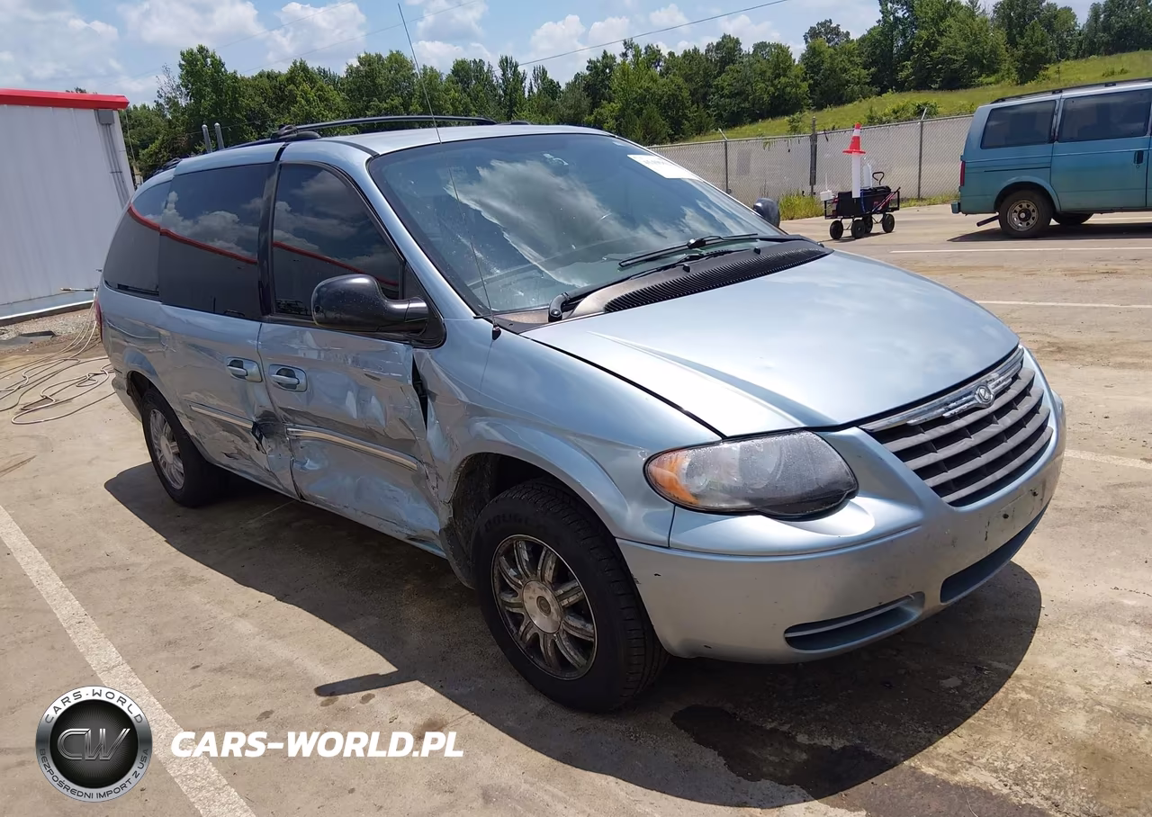 2005 Chrysler Town & Country Touring
