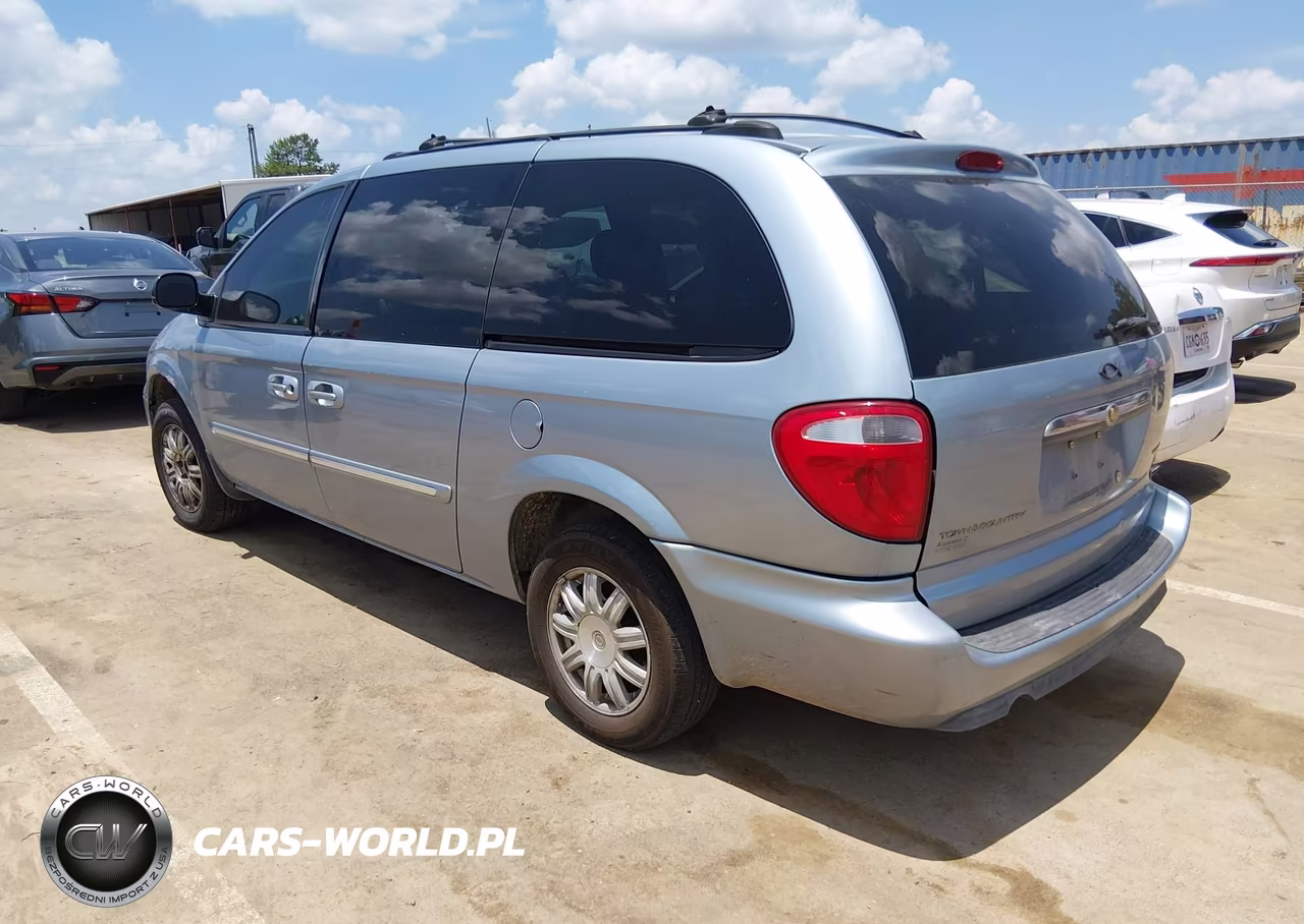 2005 Chrysler Town & Country Touring VIN:2C4GP54L45R499152 - 3