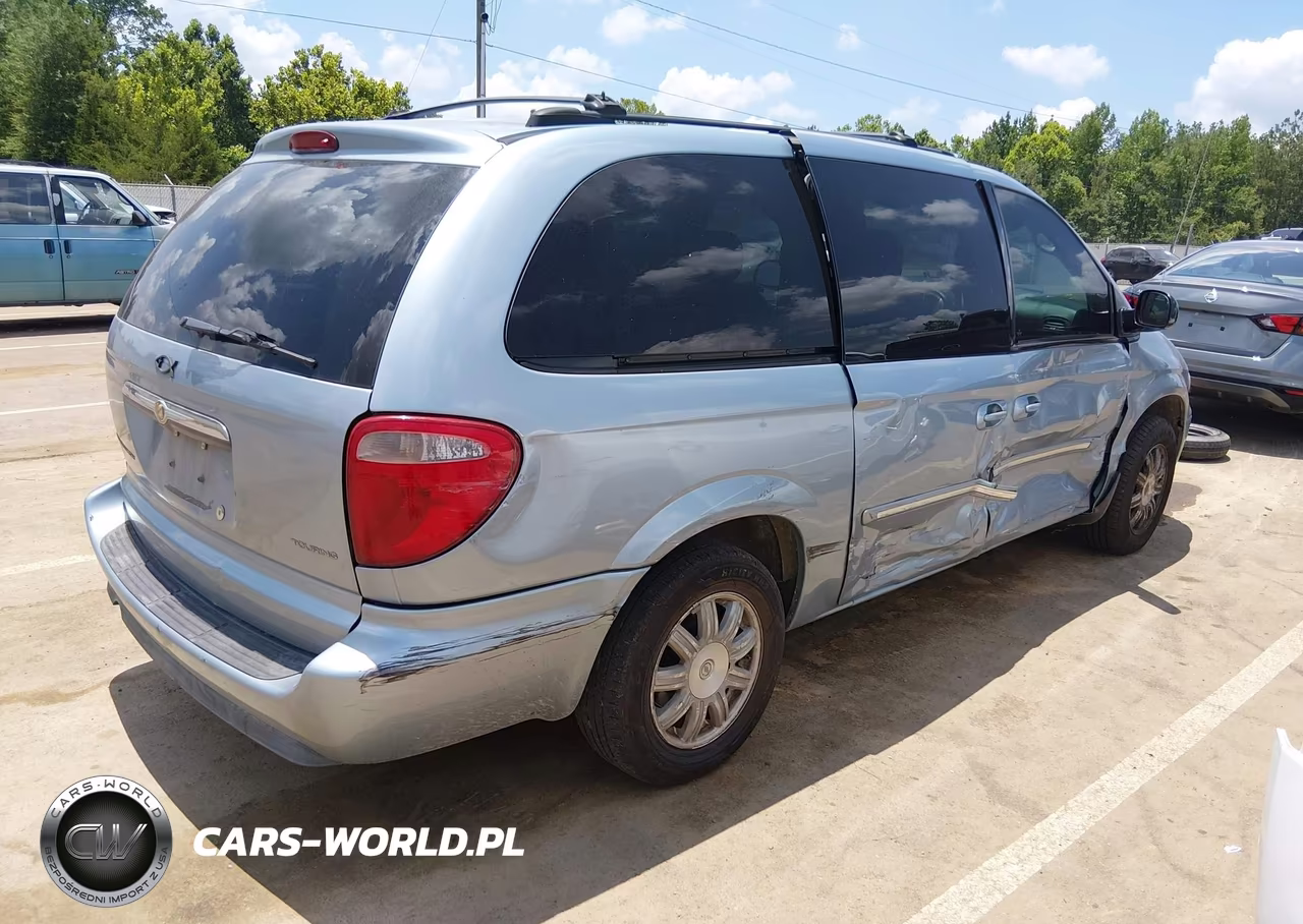 2005 Chrysler Town & Country Touring VIN:2C4GP54L45R499152 - 4