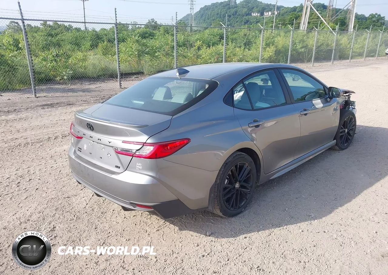 2026 Toyota Camry Se VIN:4T1DBADK5TU058188 - 4