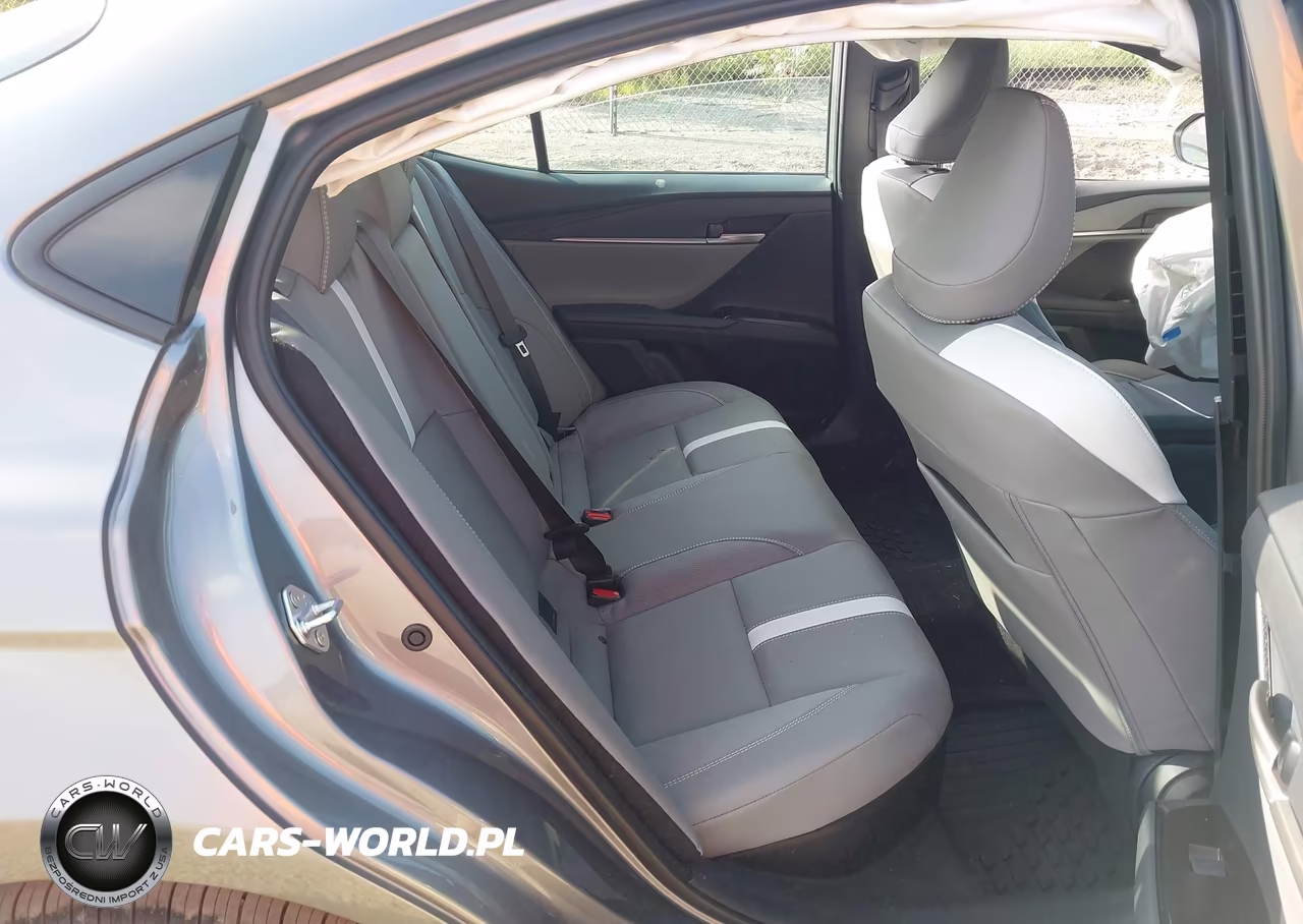 2026 Toyota Camry Se VIN:4T1DBADK5TU058188 - 8