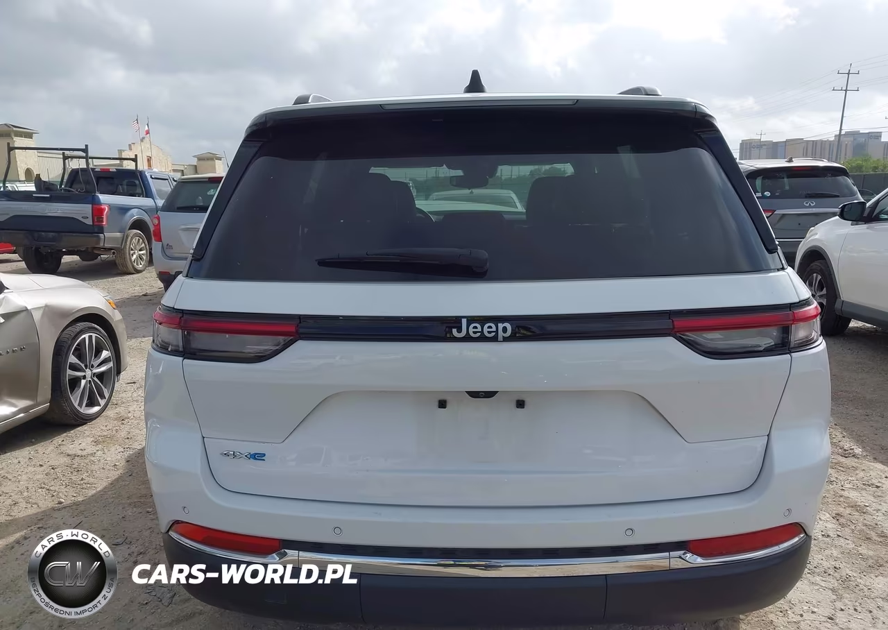 2024 Jeep Grand Cherokee 4Xe VIN:1C4RJYB66RC181556 - 16