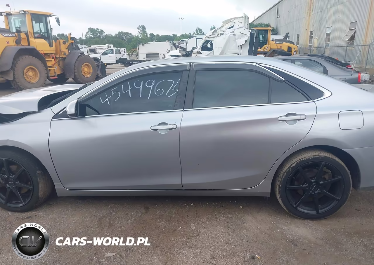2015 Toyota Camry Se VIN:4T1BF1FK3FU480618 - 14