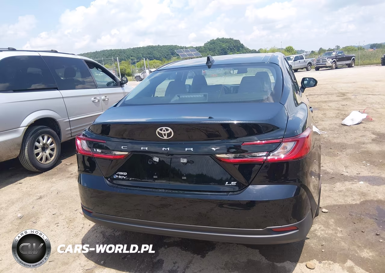 2026 Toyota Camry Le VIN:4T1DBADKXTU058512 - 17