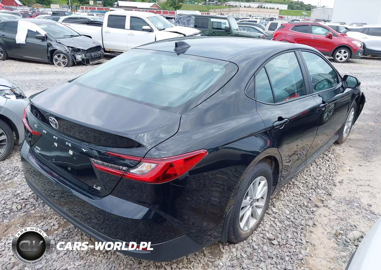 2026 Toyota Camry Le VIN:4T1DBADKXTU058512 - 4