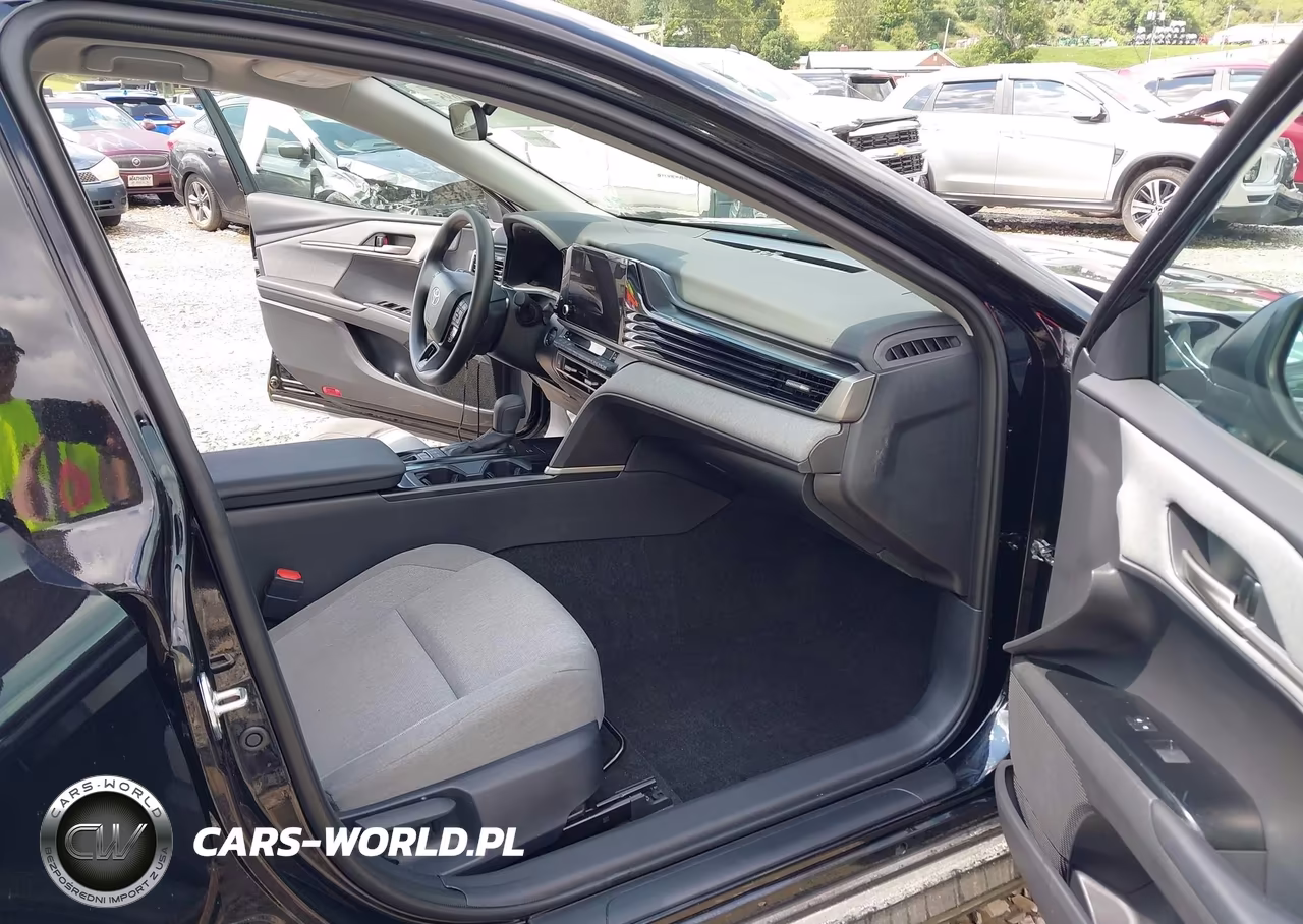 2026 Toyota Camry Le VIN:4T1DBADKXTU058512 - 5