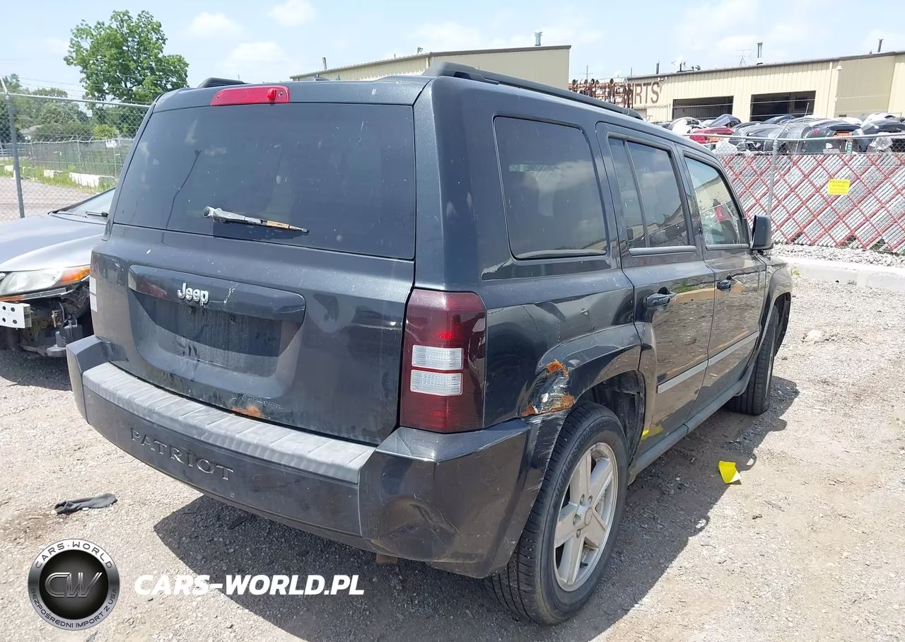 2010 Jeep Patriot Sport VIN:1J4NT1GB2AD652827 - 4