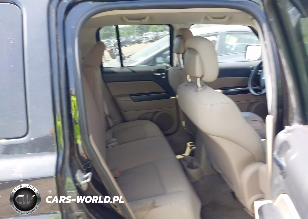 2010 Jeep Patriot Sport VIN:1J4NT1GB2AD652827 - 8