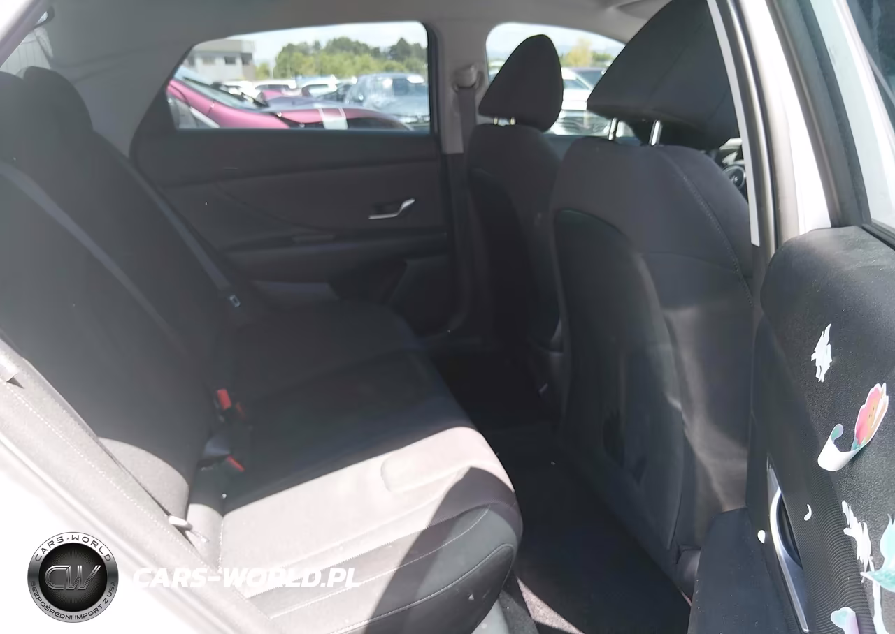 2026 Hyundai Elantra Se VIN:KMHLL4DG2TU151496 - 8