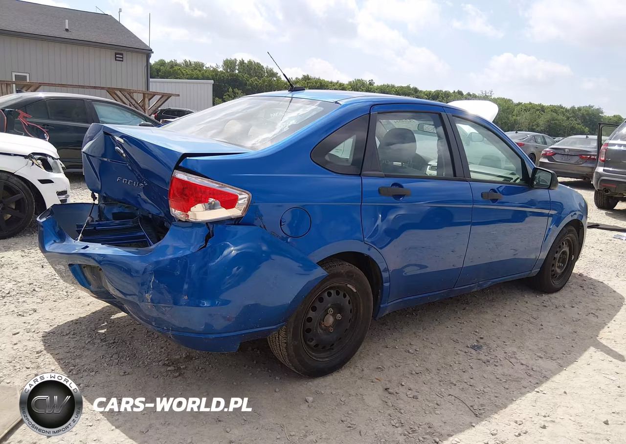 2010 Ford Focus S VIN:1FAHP3EN5AW278286 - 4
