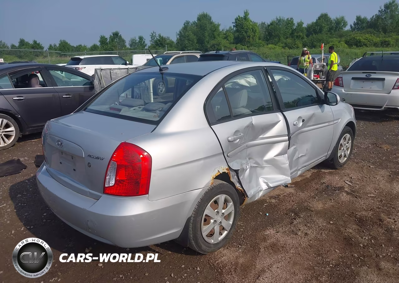 2011 Hyundai Accent Gls VIN:KMHCN4AC4BU619884 - 4