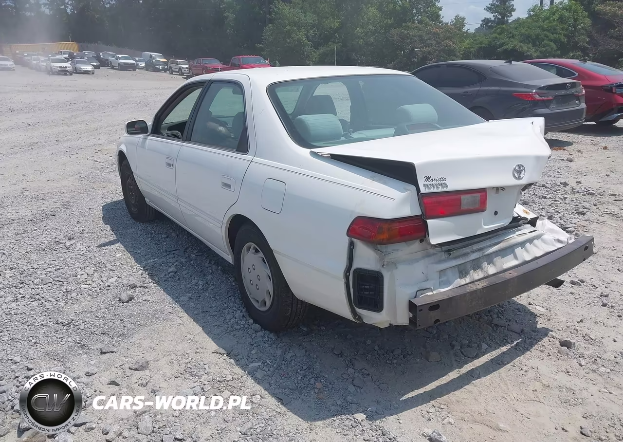 1998 Toyota Camry Le VIN:4T1BG22K3WU365428 - 3