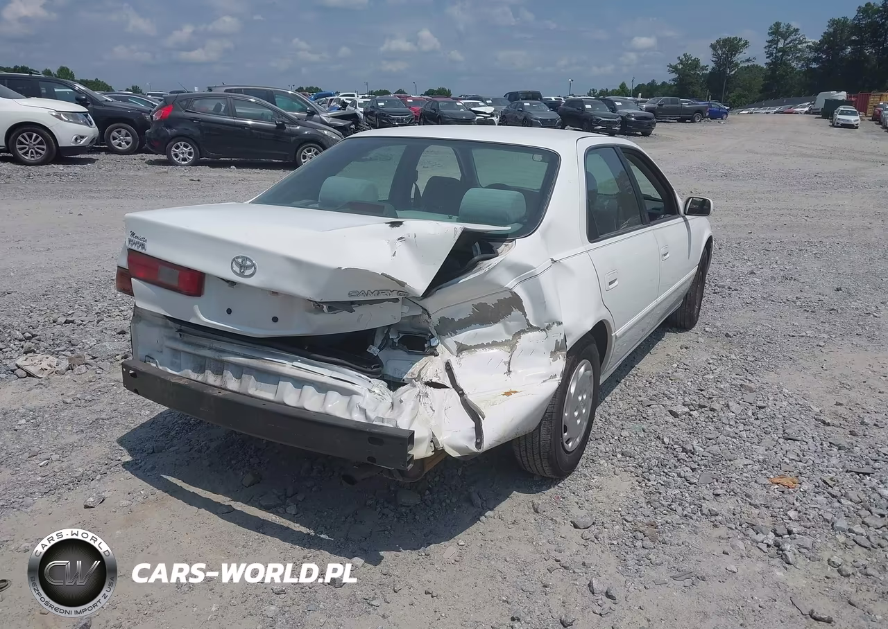 1998 Toyota Camry Le VIN:4T1BG22K3WU365428 - 4