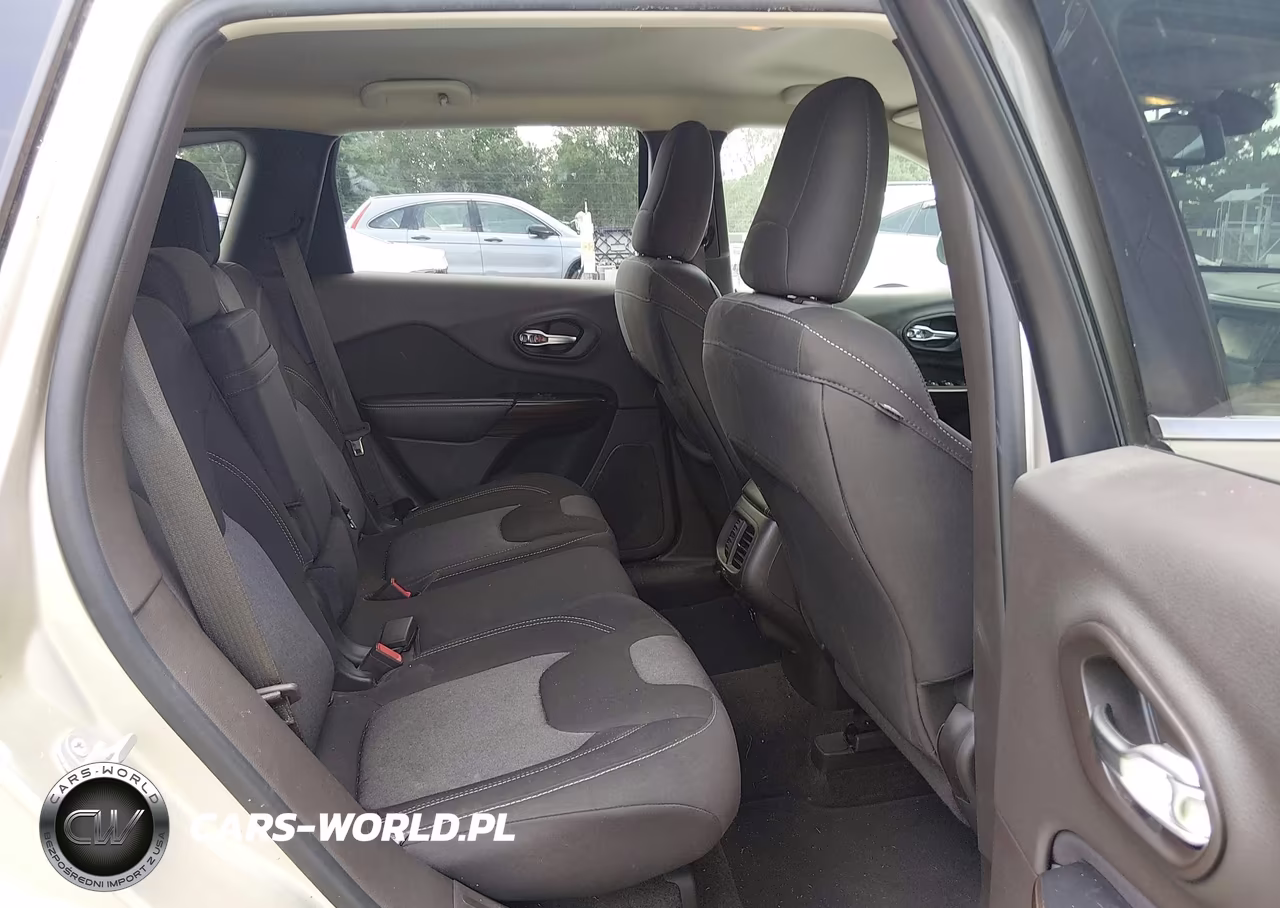2014 Jeep Cherokee Latitude VIN:1C4PJLCB7EW249409 - 8