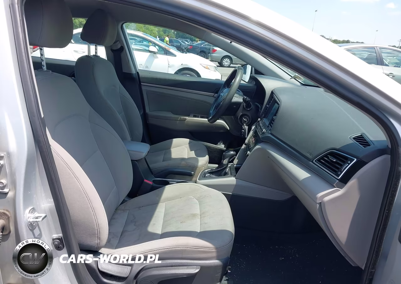 2018 Hyundai Elantra Sel VIN:5NPD84LF2JH337422 - 5