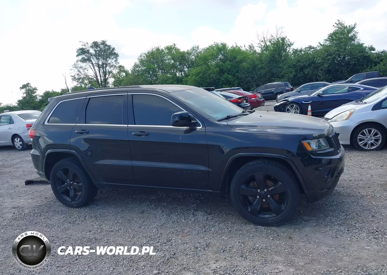 2015 Jeep Grand Cherokee Altitude VIN:1C4RJFAG9FC939982 - 13