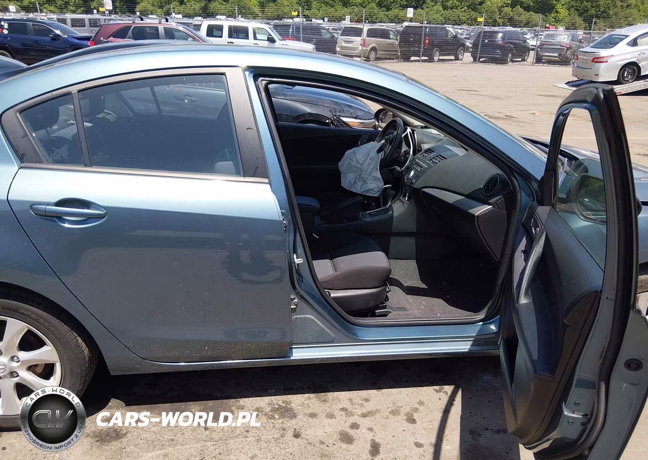 2011 Mazda Mazda3 I Touring VIN:JM1BL1VG8B1376762 - 5