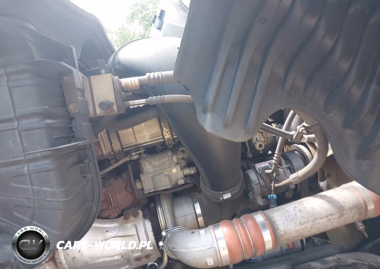 2013 Freightliner Cascadia 125 VIN:3AKJGLDR6DSFD2993 - 10