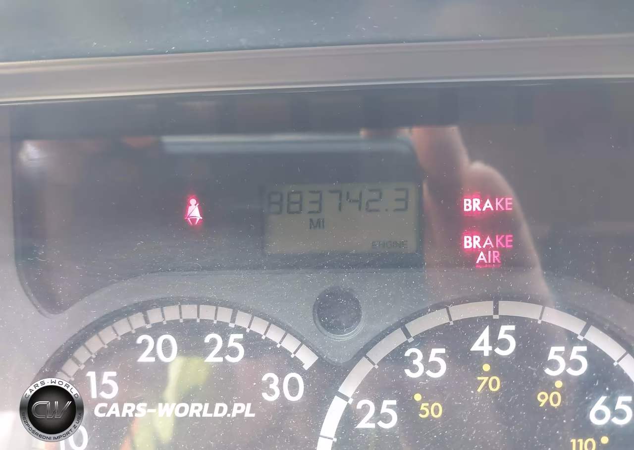 2013 Freightliner Cascadia 125 VIN:3AKJGLDR6DSFD2993 - 6