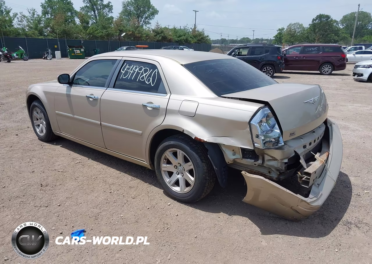 2006 Chrysler 300 VIN:2C3KA53G56H456984 - 3