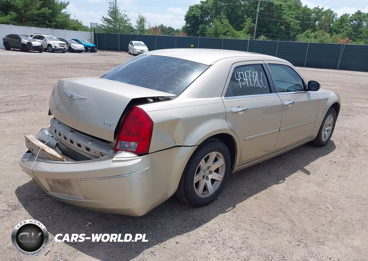 2006 Chrysler 300 VIN:2C3KA53G56H456984 - 4