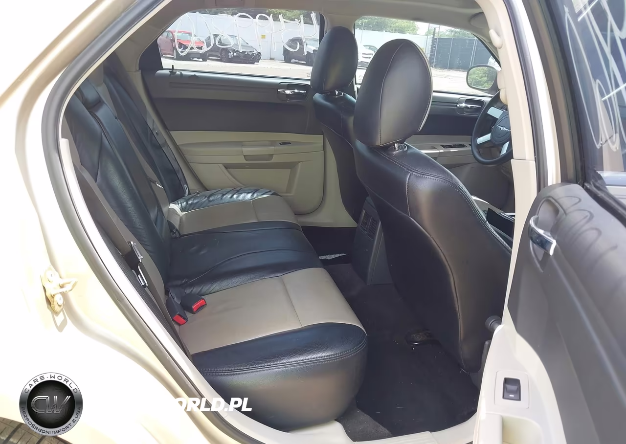 2006 Chrysler 300 VIN:2C3KA53G56H456984 - 8