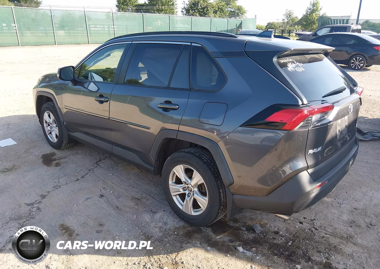 2020 Toyota Rav4 Xle VIN:JTMP1RFV5LJ030581 - 3