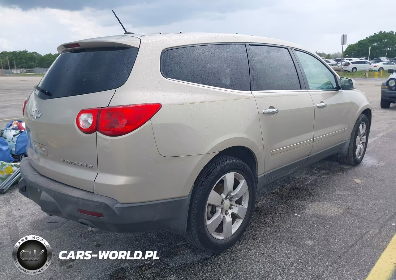 2010 Chevrolet Traverse Ltz VIN:1GNLRHED7AS136071 - 4