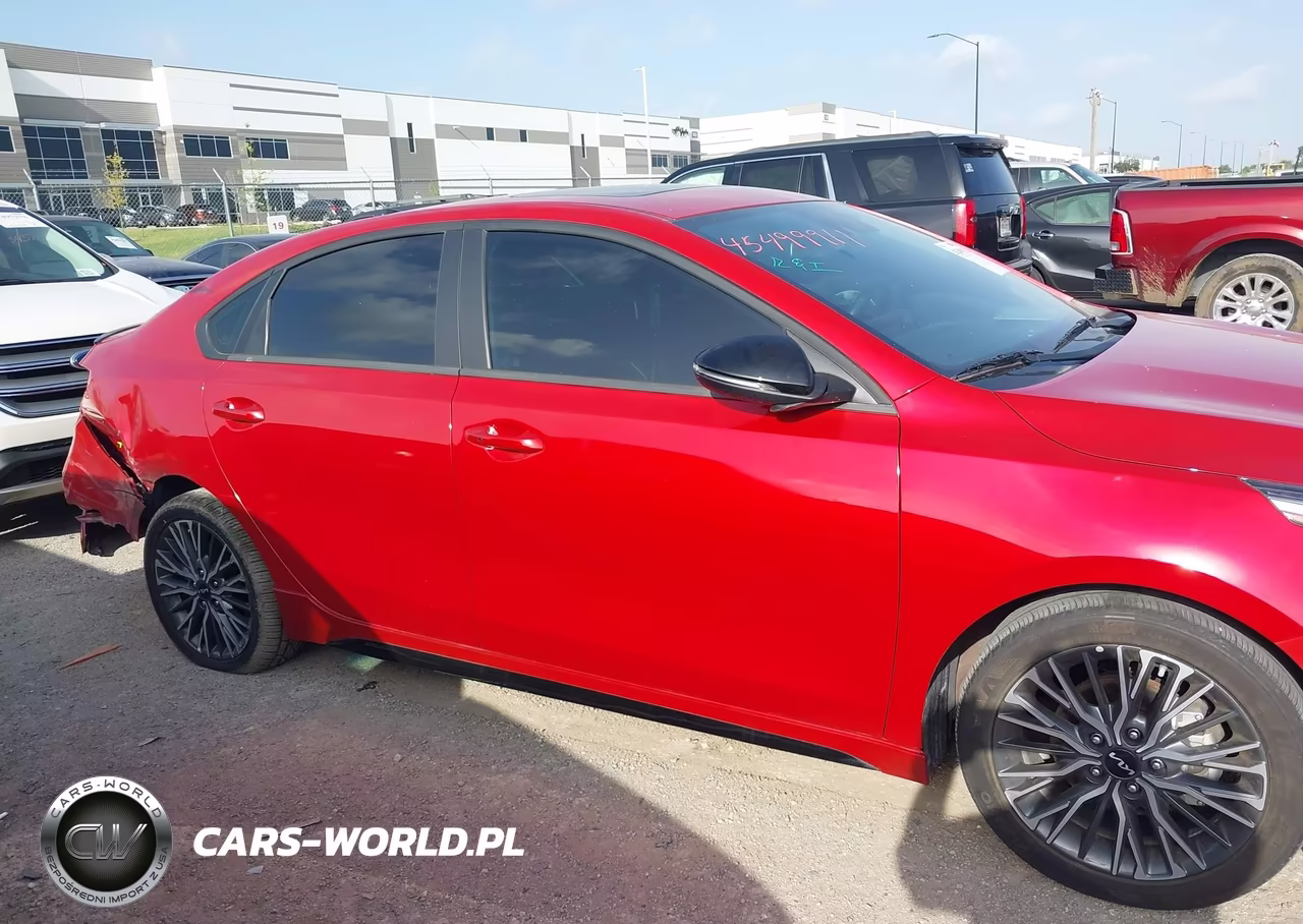 2024 Kia Forte Gt-Line VIN:3KPF54AD8RE795159 - 13