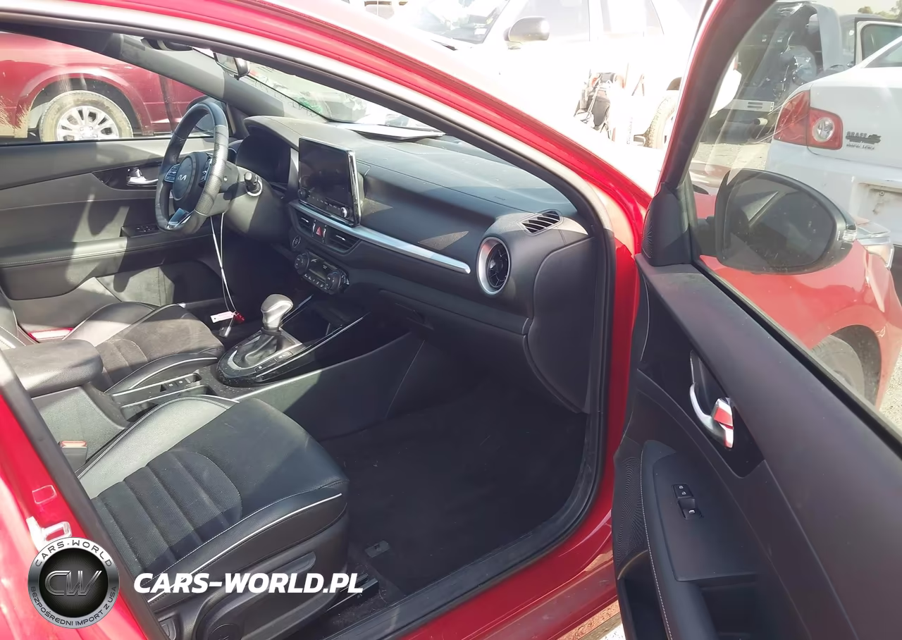 2024 Kia Forte Gt-Line VIN:3KPF54AD8RE795159 - 5
