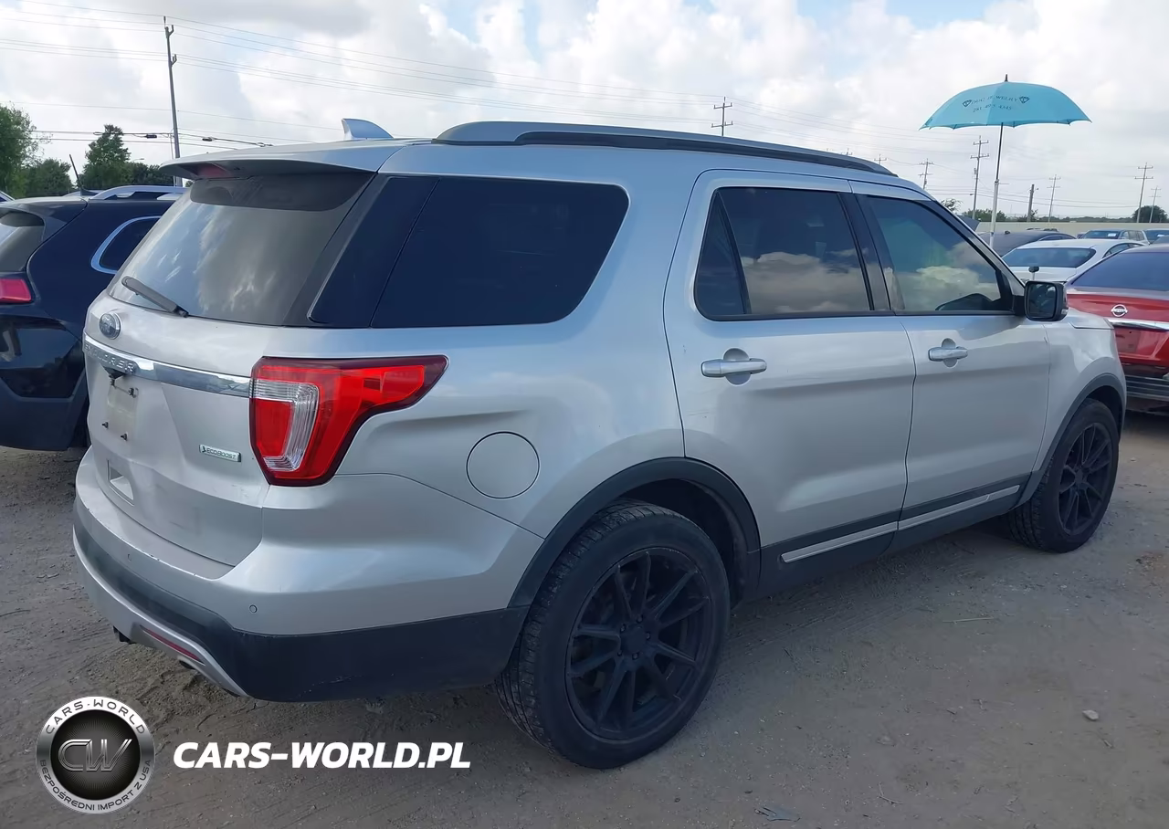 2016 Ford Explorer Xlt VIN:1FM5K7DH3GGC47096 - 4